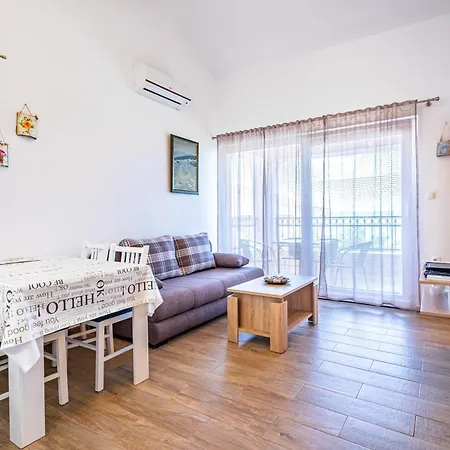 Apartmán Nina Maslenica