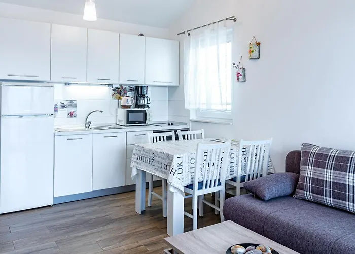 Apartamento Nina Maslenica