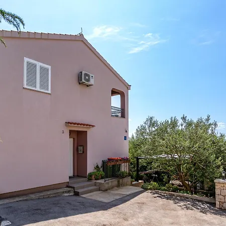 Nina Apartament Maslenica