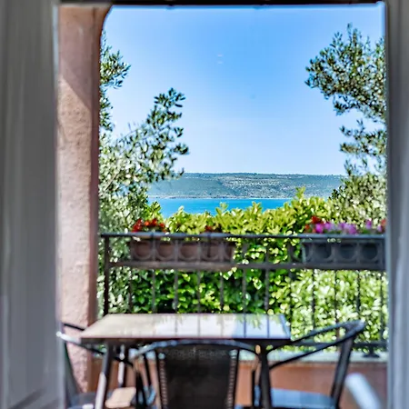 Apartament Nina *