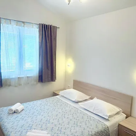 Nina Apartament